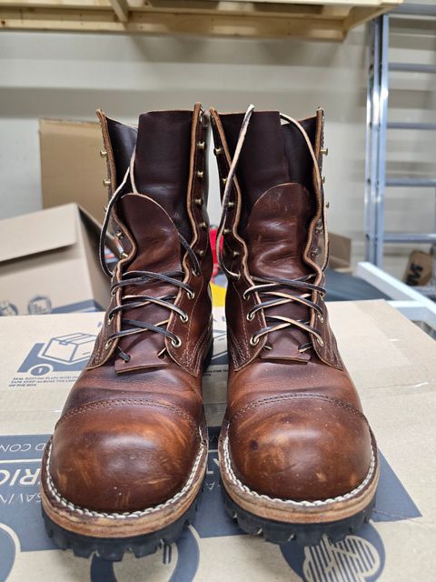 Photo by manuelbriones on December 4, 2024 of the Nicks Handmade Boots MTO in Italian Brown Cypress.