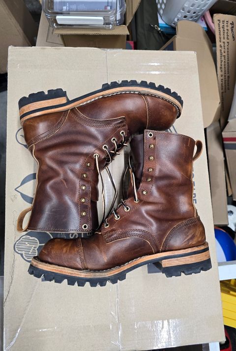 Photo by manuelbriones on December 4, 2024 of the Nicks Handmade Boots MTO in Italian Brown Cypress.