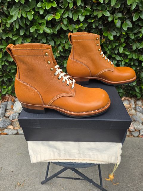 Photo by kananaios on June 6, 2026 of the JohnnyWorks 24616 in Smooth Tobacco Yak.
