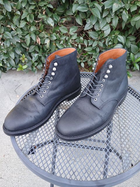 Photo by kananaios on April 2, 2024 of the Grant Stone Edward Boot in C.F. Stead Black Waxy Commander Suede.