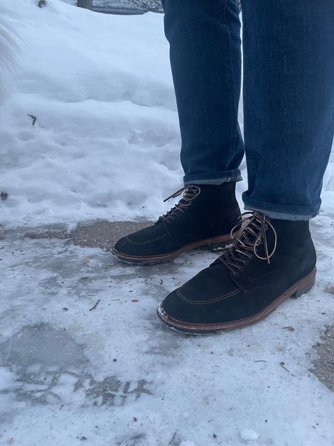 Photo by rufio on February 6, 2023 of the Alden Indy Boot in Horween Earth Chamois Roughout.