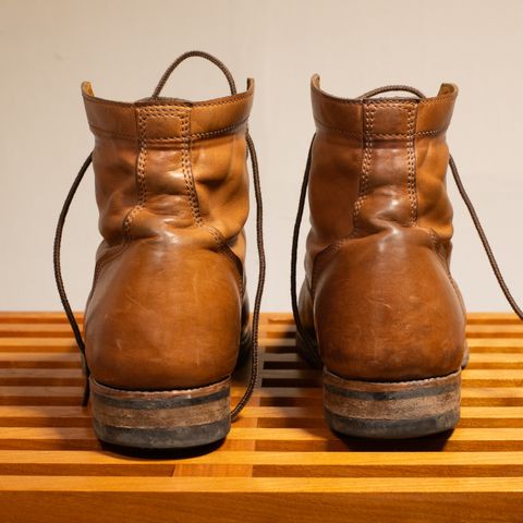 Photo by davecorey on January 3, 2024 of the Oldspeed MFG Service Boot 6” in Horween Tan Latigo.