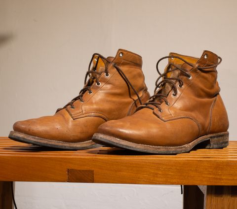 Photo by davecorey on January 3, 2024 of the Oldspeed MFG Service Boot 6” in Horween Tan Latigo.