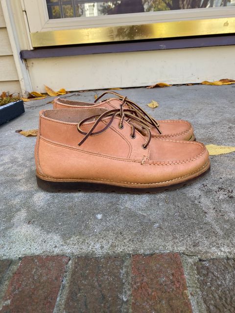 Photo by MaxPower on November 5, 2023 of the Rancourt & Co. Acadia Chukka Redux in Horween Natural Essex.