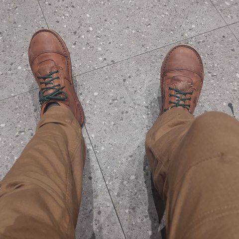 Photo by Willow on October 15, 2023 of the Jim Green African Ranger Barefoot Boot in Fudge Crazy Horse.