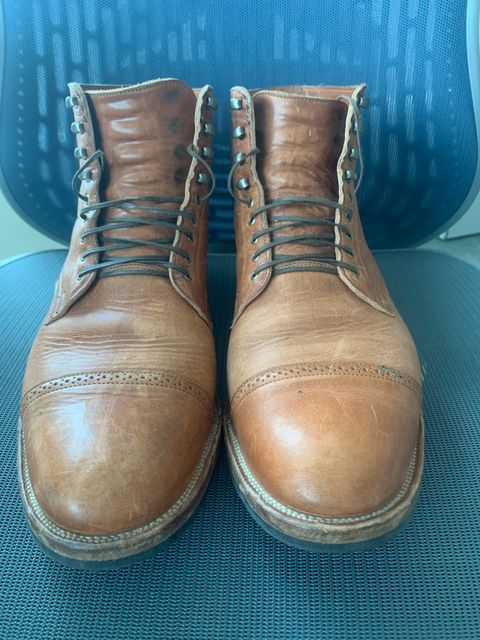 Photo by canary on January 5, 2023 of the Viberg Service Boot BCT in Horween Natural Dublin.
