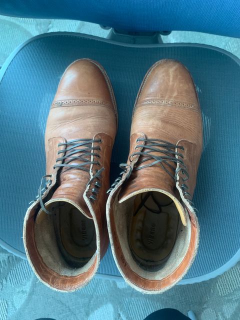 Photo by canary on January 5, 2023 of the Viberg Service Boot BCT in Horween Natural Dublin.