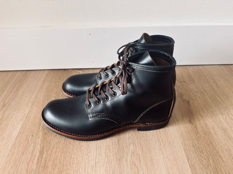 Photo by drivera16 on March 8, 2026 of the Red Wing Beckman Flatbox in S.B. Foot Black Klondike.