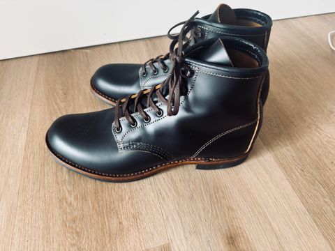 Photo by drivera16 on March 8, 2026 of the Red Wing Beckman Flatbox in S.B. Foot Black Klondike.