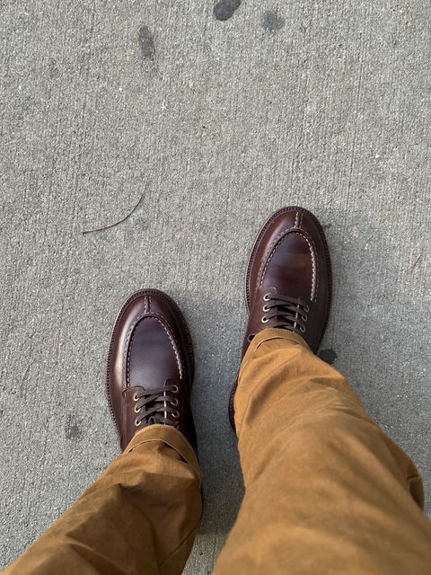 Photo by drivera16 on January 18, 2023 of the Grant Stone Ottawa Boot in Horween Crimson Chromexcel.