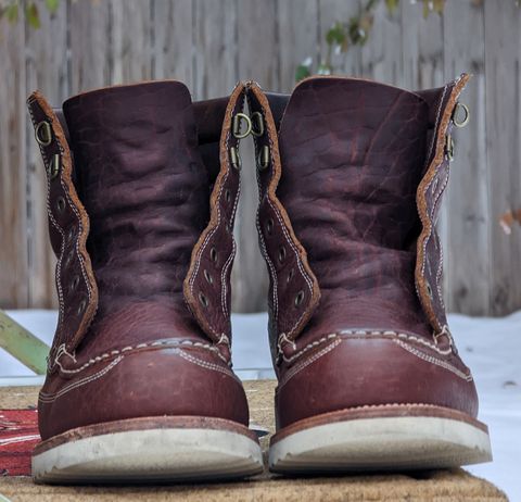 Photo by Vultain on December 5, 2022 of the Grant Stone Field Boot in Seidel Walnut Bison.