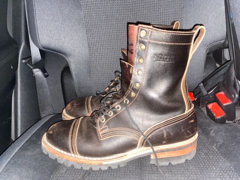Photo by RoseAnvil_Taylor on January 6, 2023 of the Nicks Unknown Model in Horween Dark Brown Waxed Flesh.