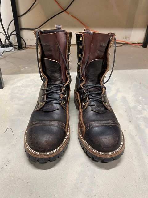 Photo by RoseAnvil_Taylor on April 6, 2023 of the Nicks Unknown Model in Horween Dark Brown Waxed Flesh.
