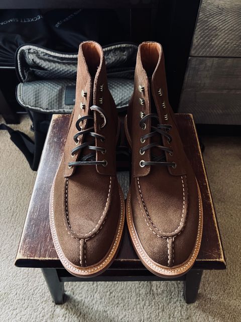 Photo by HeritageWearingPatriot on February 7, 2024 of the Grant Stone Ottawa Boot in C.F. Stead Bourbon Repello Calf Suede.