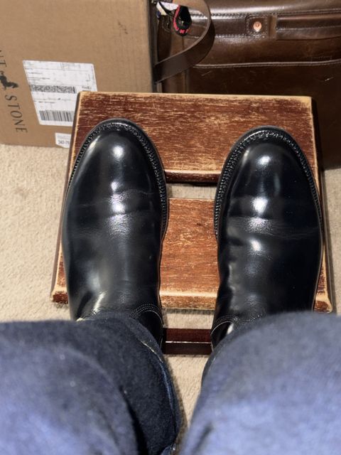 Photo by HeritageWearingPatriot on May 12, 2026 of the Grant Stone Elias in Horween Black Chromexcel.