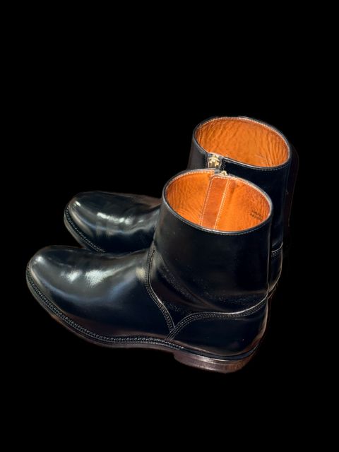 Photo by HeritageWearingPatriot on May 22, 2026 of the Grant Stone Elias in Horween Black Chromexcel.
