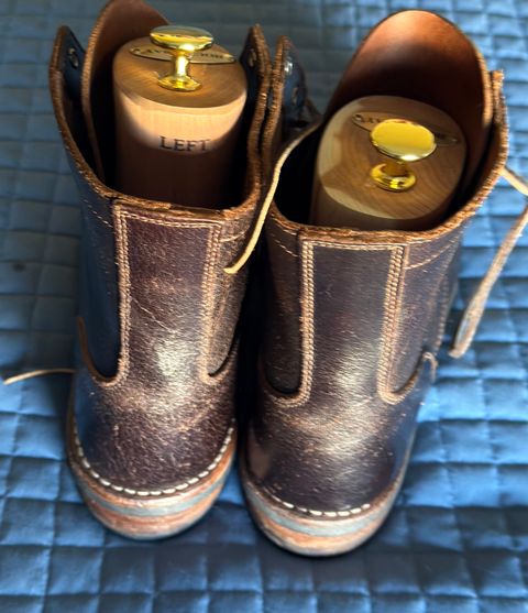 Photo by HeritageWearingPatriot on December 12, 2024 of the Thursday Logger in Horween Waxed Cacao.