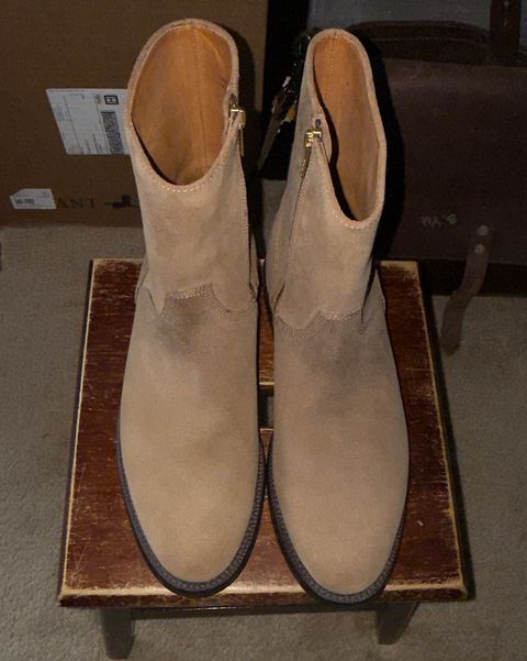 Photo by HeritageWearingPatriot on March 5, 2026 of the Grant Stone Elias in Horween Natural Chromexcel Roughout.