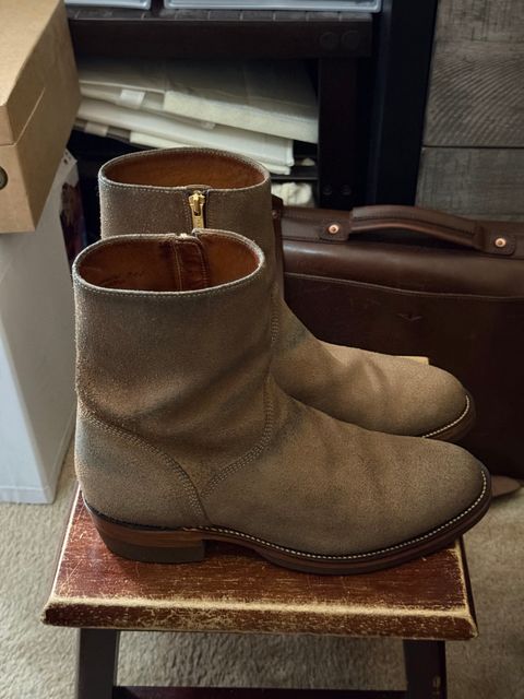 Photo by HeritageWearingPatriot on July 17, 2026 of the Grant Stone Elias in Horween Natural Chromexcel Roughout.