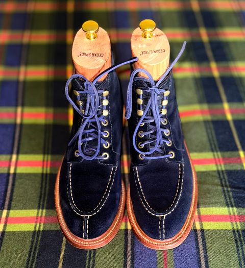 Photo by HeritageWearingPatriot on October 30, 2024 of the Grant Stone Ottawa Boot in C.F. Stead Navy Blue Janus Calf Suede.