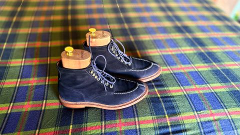 Photo by HeritageWearingPatriot on October 30, 2024 of the Grant Stone Ottawa Boot in C.F. Stead Navy Blue Janus Calf Suede.