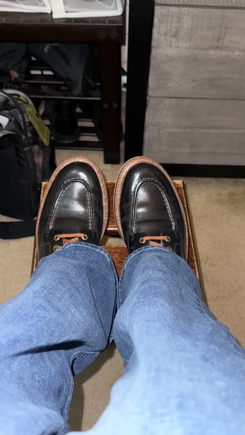 Photo by HeritageWearingPatriot on January 12, 2025 of the Grant Stone Brass Boot in Horween Black Chromexcel.