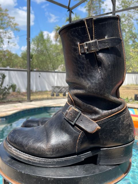 Photo by rickdawg on April 5, 2023 of the John Lofgren Wabash Engineer Boots in Shinki Black Oiled Horsebutt.
