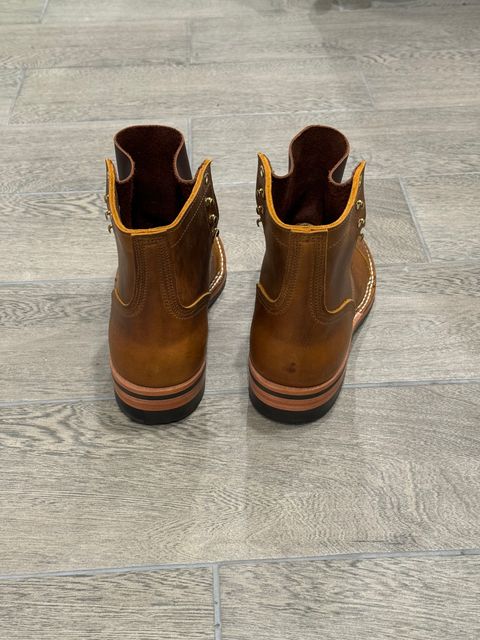 Photo by ham_boy00 on October 18, 2024 of the Nicks Americana in Horween Orange Predator.