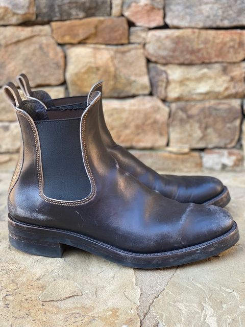 Photo by nathanjcreel on February 4, 2025 of the Fortis Boots Wholecut Chelsea in Maryam Horsebutt Grigio Light Natural Overdyed Black.