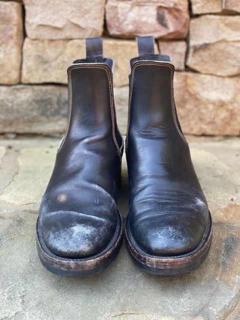 Photo by nathanjcreel on April 3, 2025 of the Fortis Boots Wholecut Chelsea in Maryam Horsebutt Grigio Light Natural Overdyed Black.