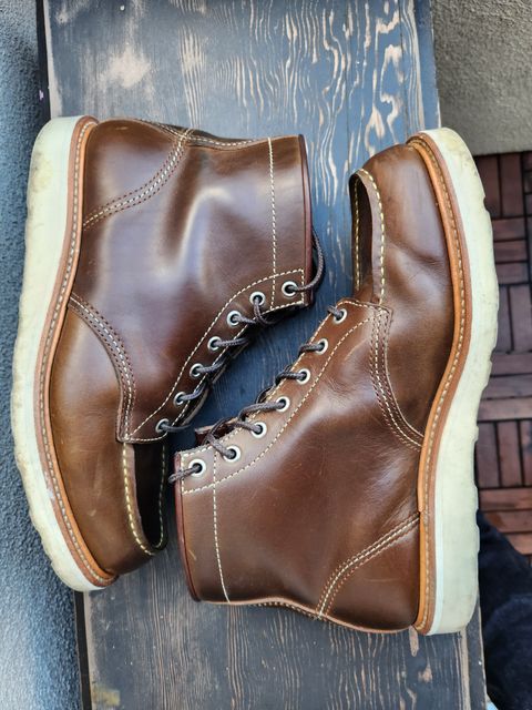 Photo by denimhound on January 5, 2023 of the John Lofgren Moc Toe Boots in Horween Olive Chromexcel.