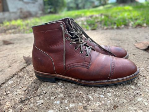Photo by boots.bikes.rx on April 6, 2023 of the Viberg Service Boot BCT in Horween Saddle Tan Chromepak.
