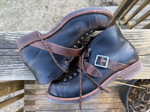 Photo by neocynn on February 5, 2026 of the Dr. Sole Ski Boot in Horween Black Chromexcel.