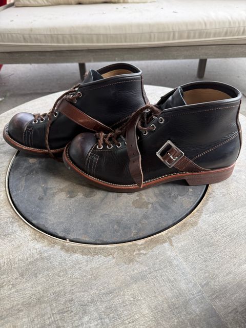 Photo by neocynn on March 4, 2026 of the Dr. Sole Ski Boot in Horween Black Chromexcel.