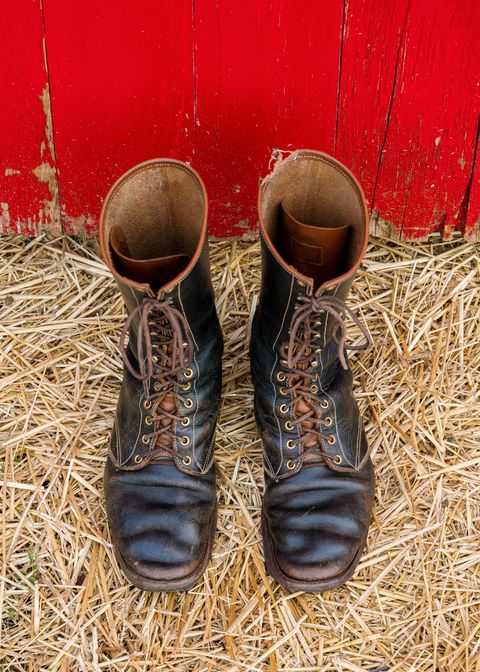 Photo by amvoith on April 4, 2026 of the Clinch Hi-Liner in Wickett & Craig Black-Overdyed Latigo.