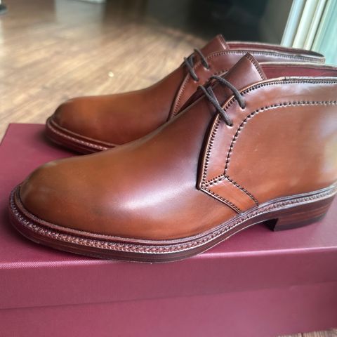 View photo of Carmina Chukka Boots 708 in Horween Bourbon Shell Cordovan