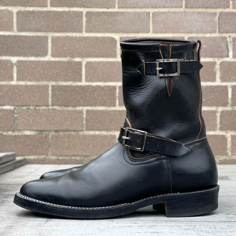 View photo of Viberg Engineer in Maryam Black Teacore Horsebutt