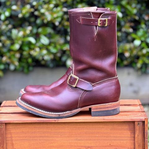 View photo of Wesco Mister Lou in Horween Umber Chromexcel