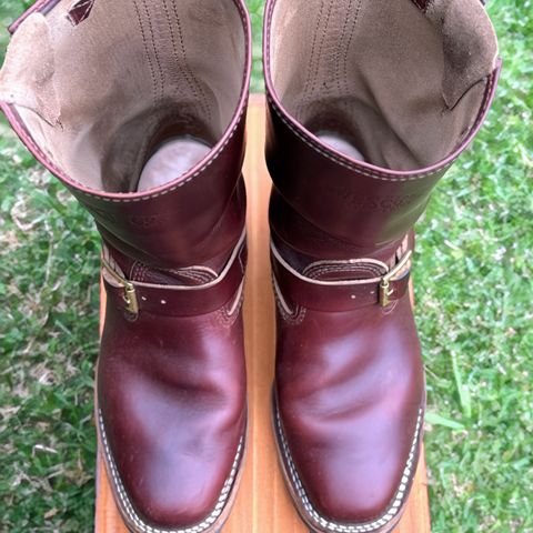 View photo of Wesco Mister Lou in Horween Umber Chromexcel