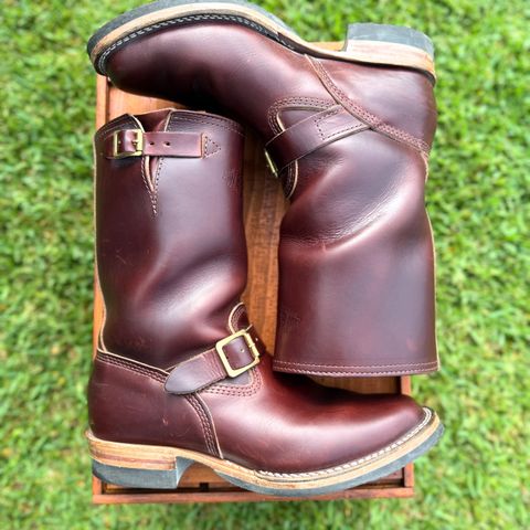 View photo of Wesco Mister Lou in Horween Umber Chromexcel