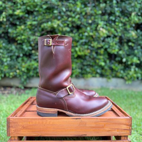 View photo of Wesco Mister Lou in Horween Umber Chromexcel