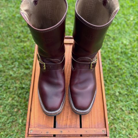 View photo of Wesco Mister Lou in Horween Umber Chromexcel