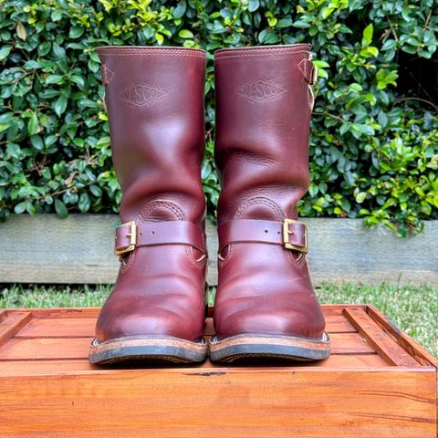 View photo of Wesco Mister Lou in Horween Umber Chromexcel