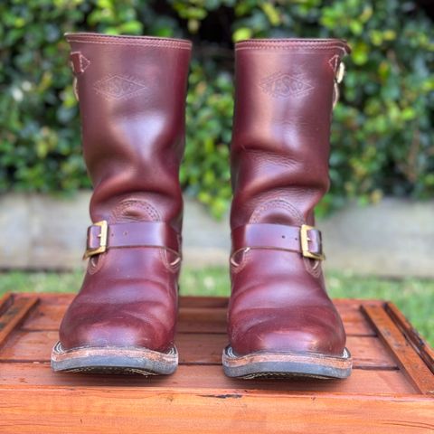 View photo of Wesco Mister Lou in Horween Umber Chromexcel