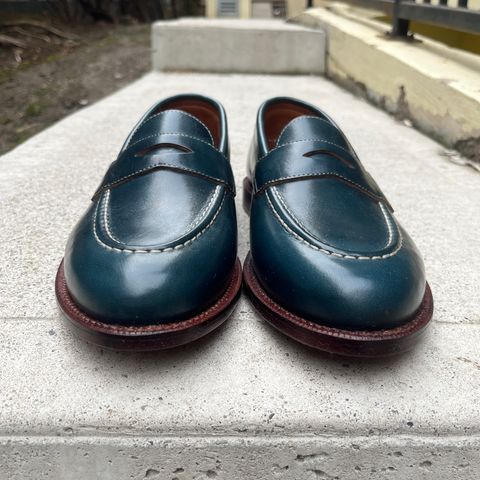 Search result thumbnail of Grant Stone Traveler Penny in Horween Navy Chromexcel