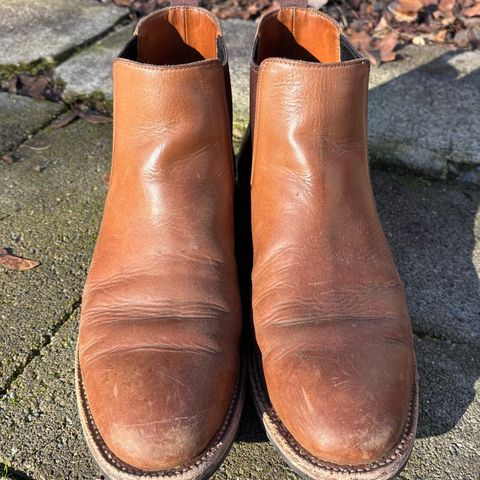 Grant Stone Chelsea Boot in Horween Dune Chromexcel