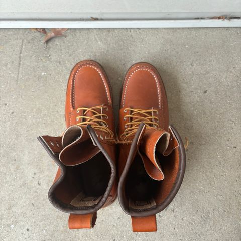 Red Wing 8-Inch Classic Moc in S.B. Foot Oro Legacy