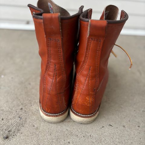 Red Wing 8-Inch Classic Moc in S.B. Foot Oro Legacy