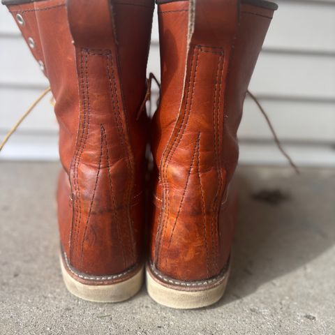 Red Wing 8-Inch Classic Moc in S.B. Foot Oro Legacy