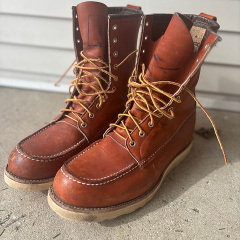 Red Wing 8-Inch Classic Moc in S.B. Foot Oro Legacy